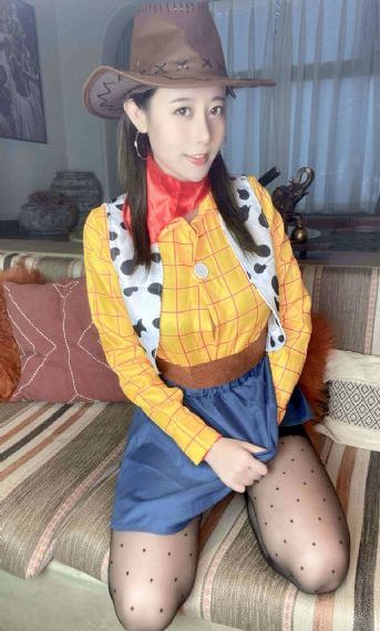 亚洲制服另类_1080高清在线