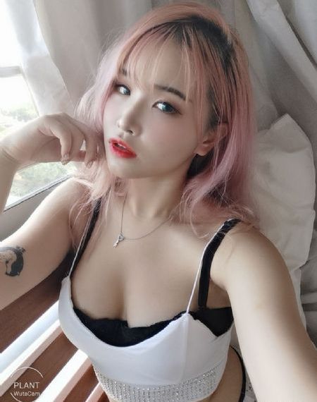 草莓视频在线看高清观看_蓝光影视在线观看
