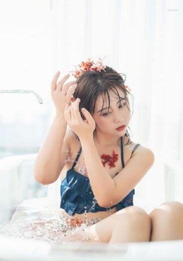 特大黑人娇小亚洲女mp4_字幕高清版在线播放
