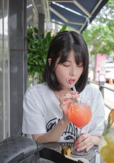 免费吃奶摸下激烈视频在线_720日韩免费观看