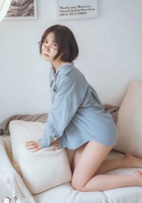 美女被羞羞免费软件下载_BD英语免费全集观看