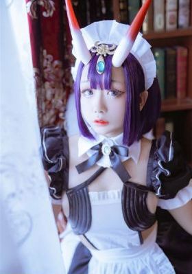 免费看美女扒开胸让人玩_BD完整视频观看